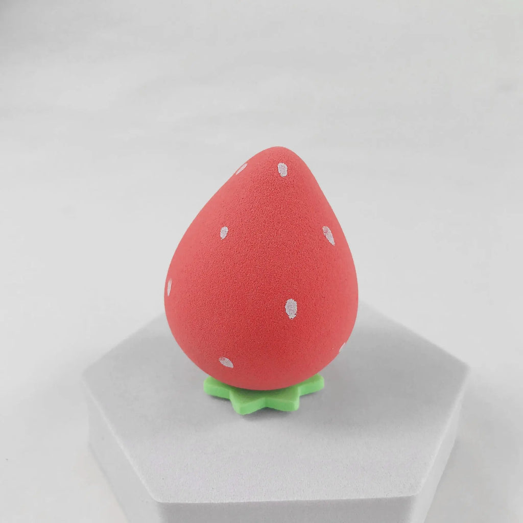 Cute Strawberry Shaped Makeup Sponge, 1 Count Portable Dry & Wet Dual Use Beauty Sponge, Soft Strawberry Beauty Blender, Professional Makeup Cosmetic Tool for Women