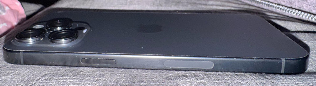 iPhone 15 Pro Max reacondicionado JeiperdShop