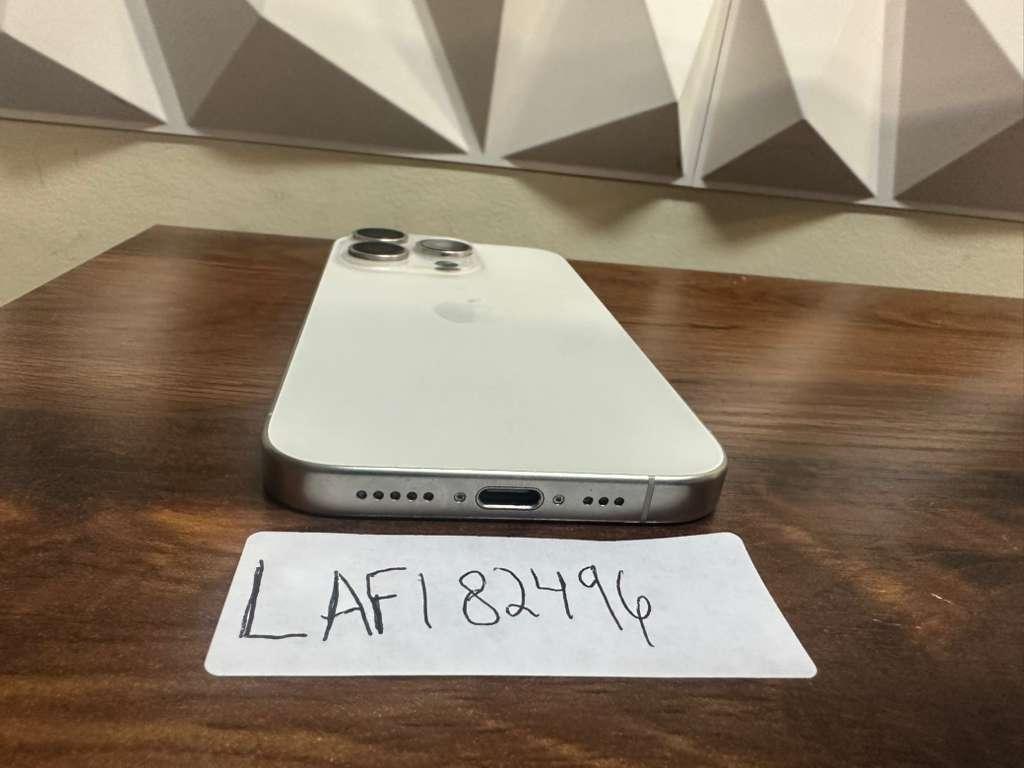 iPhone 15 Pro reacondicionado JeiperdShop
