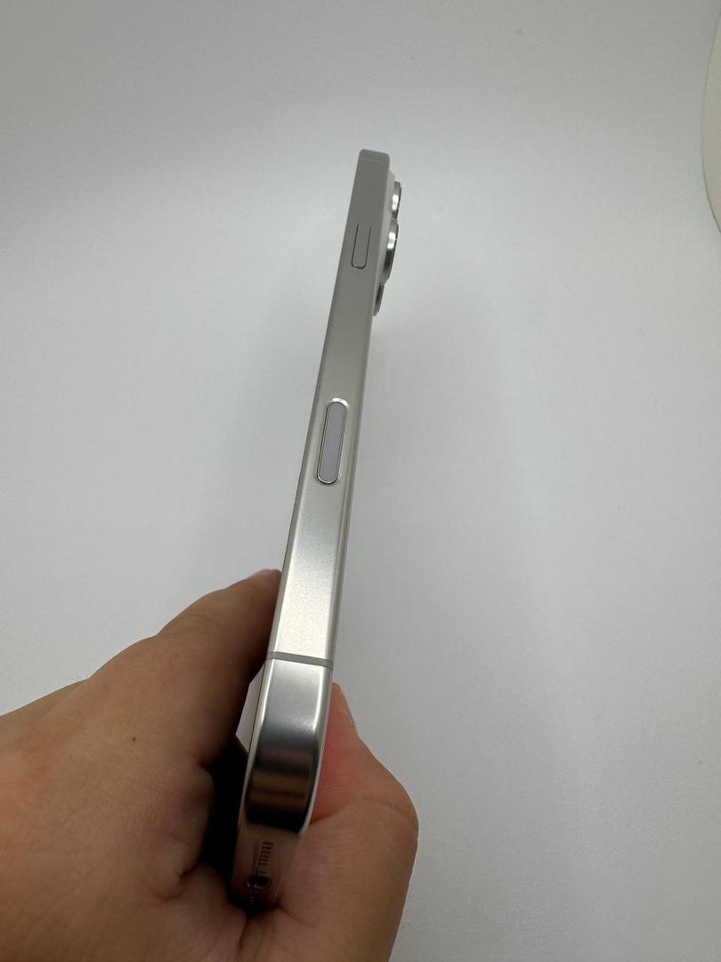 iPhone 16 Pro Max reacondicionado JeiperdShop