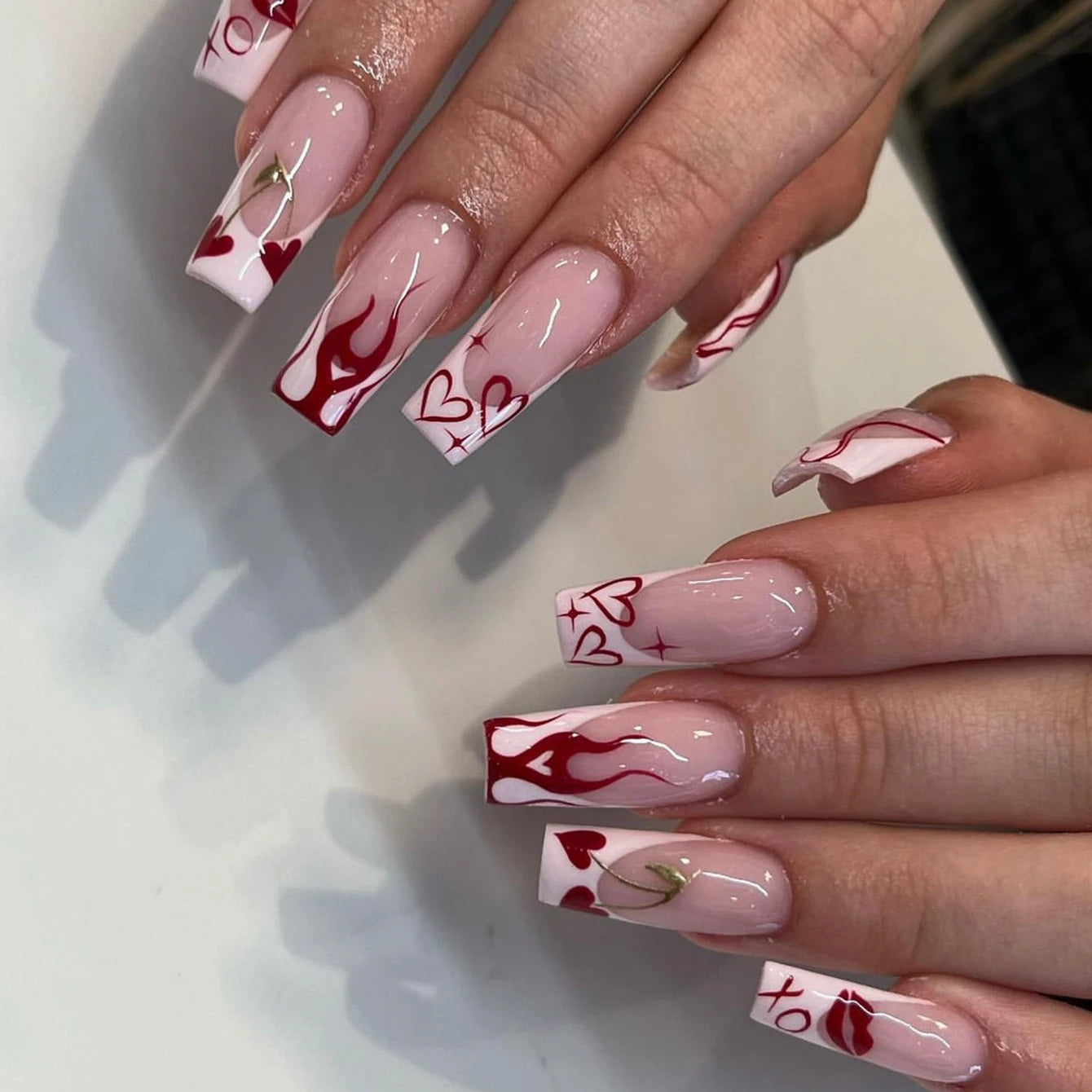 Rojo completo uñas set prensa uñas mujer