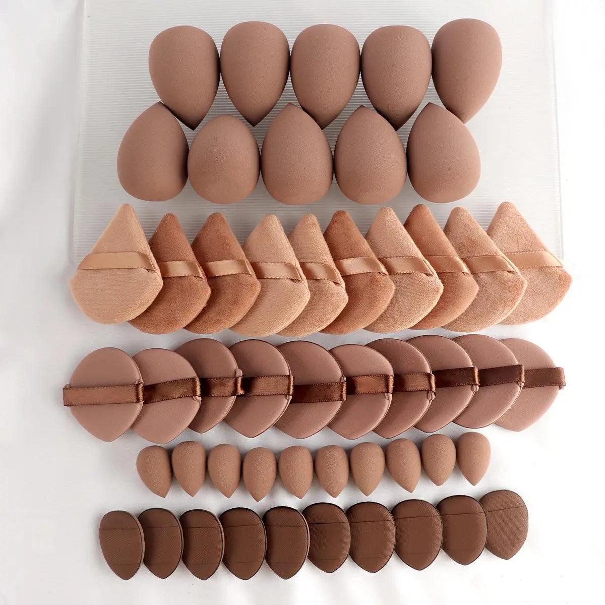 Beauty Tool Set Includes Makeup Brush Sponge, Makeup Brushes, Beauty Blender, Finger Puffs, Cushion Compact, Powder Puff, Cleansing Puff, Hair Tie, Travel Bag, Makeup Tools Set