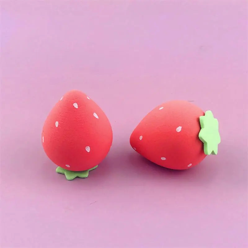 Cute Strawberry Shaped Makeup Sponge, 1 Count Portable Dry & Wet Dual Use Beauty Sponge, Soft Strawberry Beauty Blender, Professional Makeup Cosmetic Tool for Women
