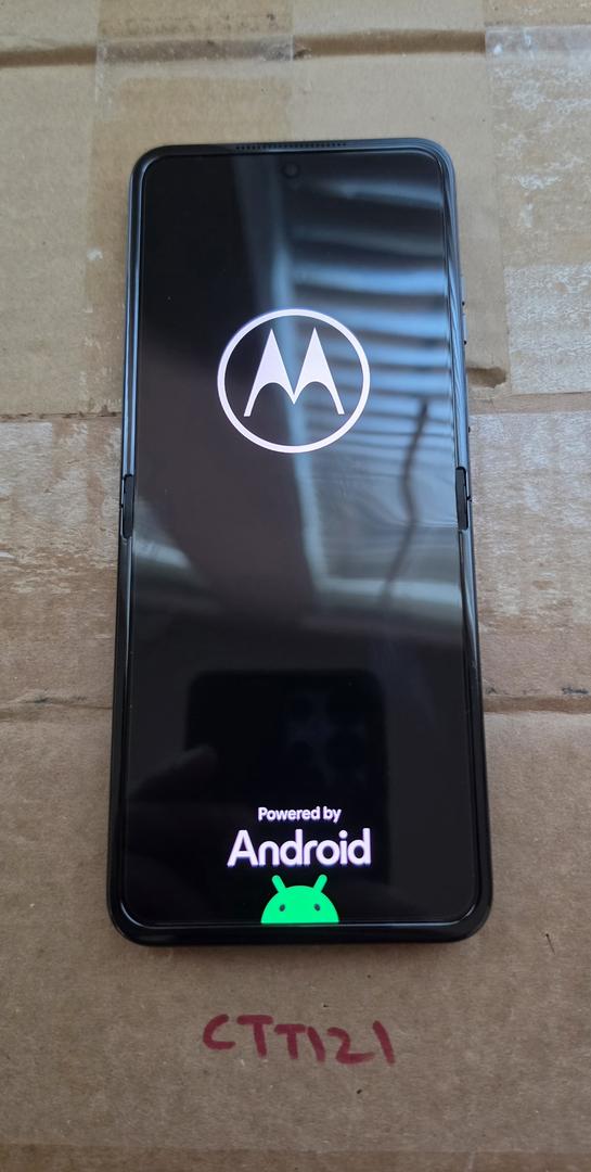 Razr (2024) reacondicionado JeiperdShop
