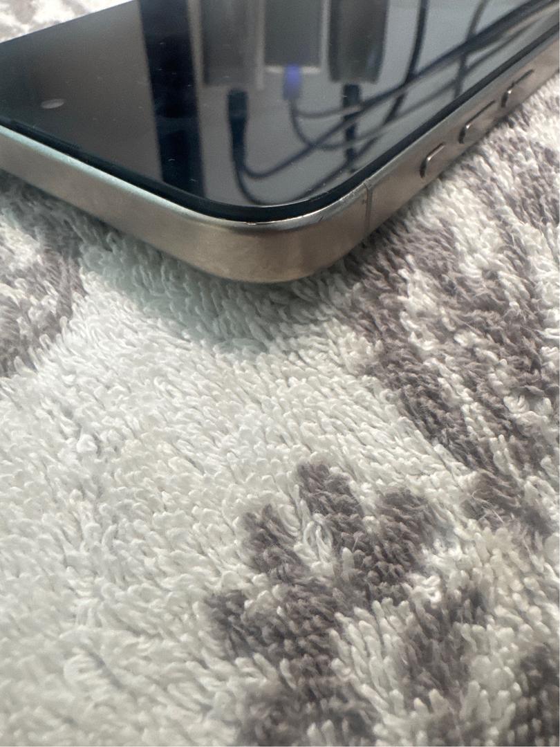 iPhone 15 Pro Max reacondicionado JeiperdShop