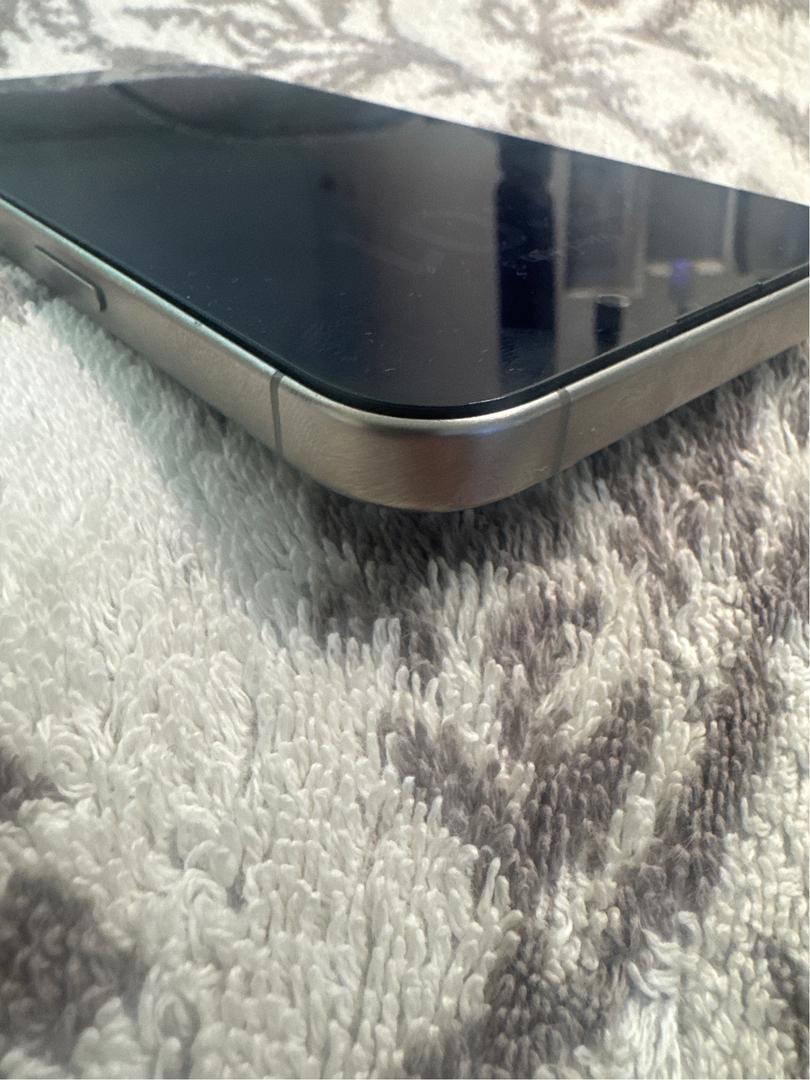 iPhone 15 Pro Max reacondicionado JeiperdShop