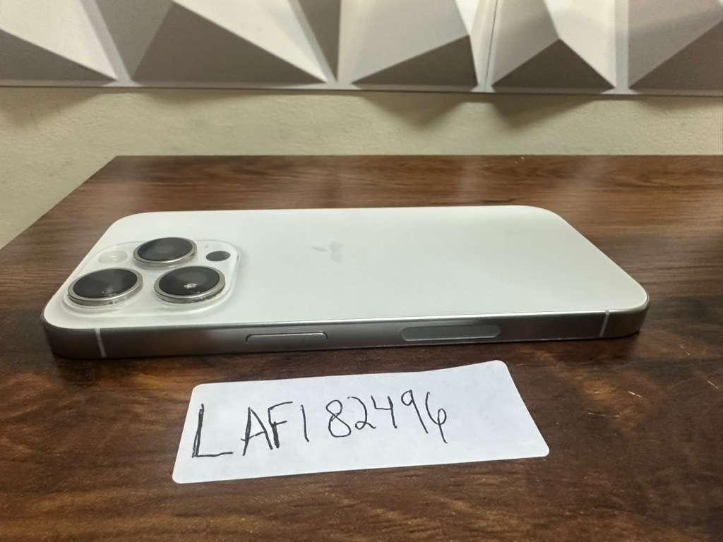 iPhone 15 Pro reacondicionado JeiperdShop